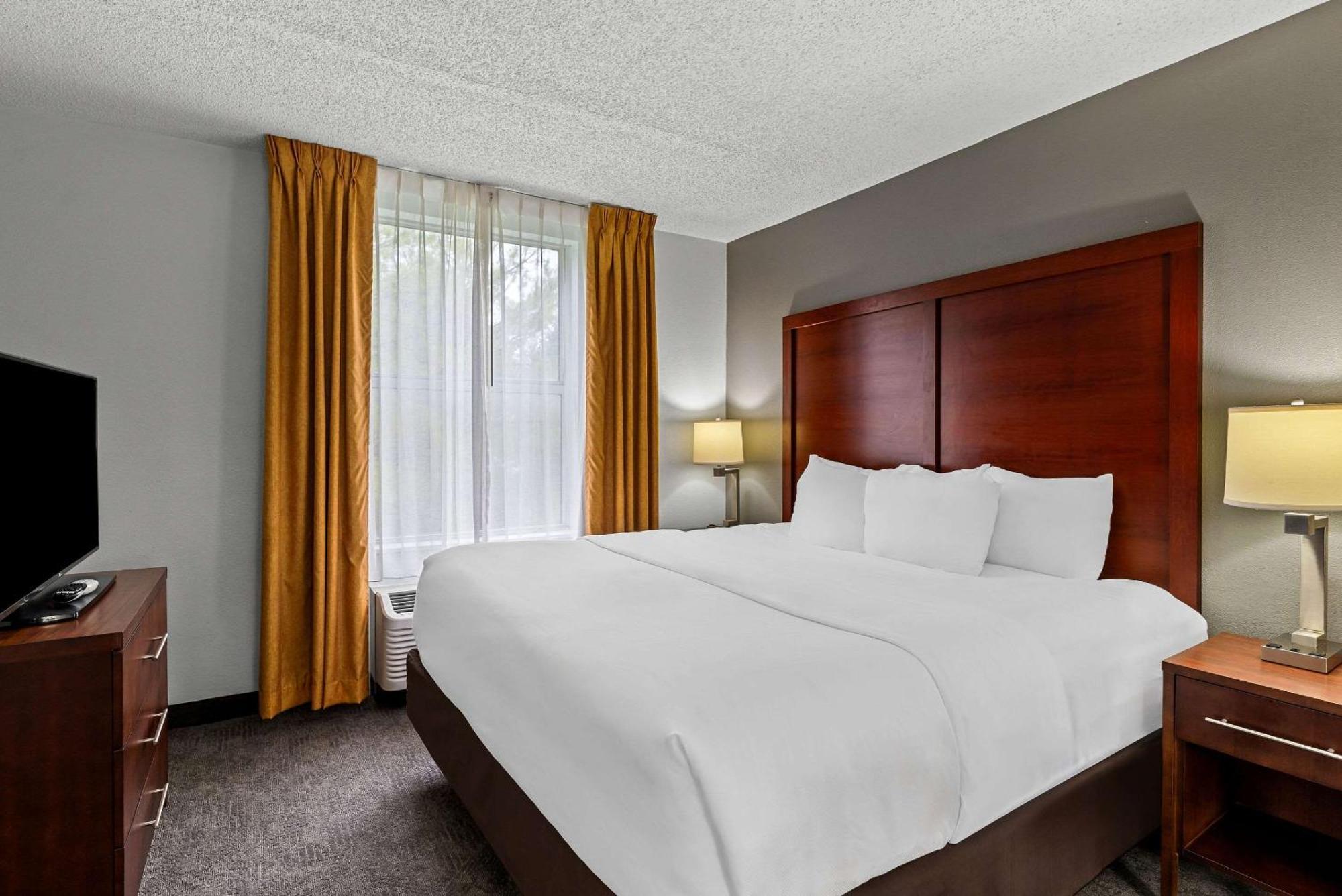 Comfort & Hotel Staunton