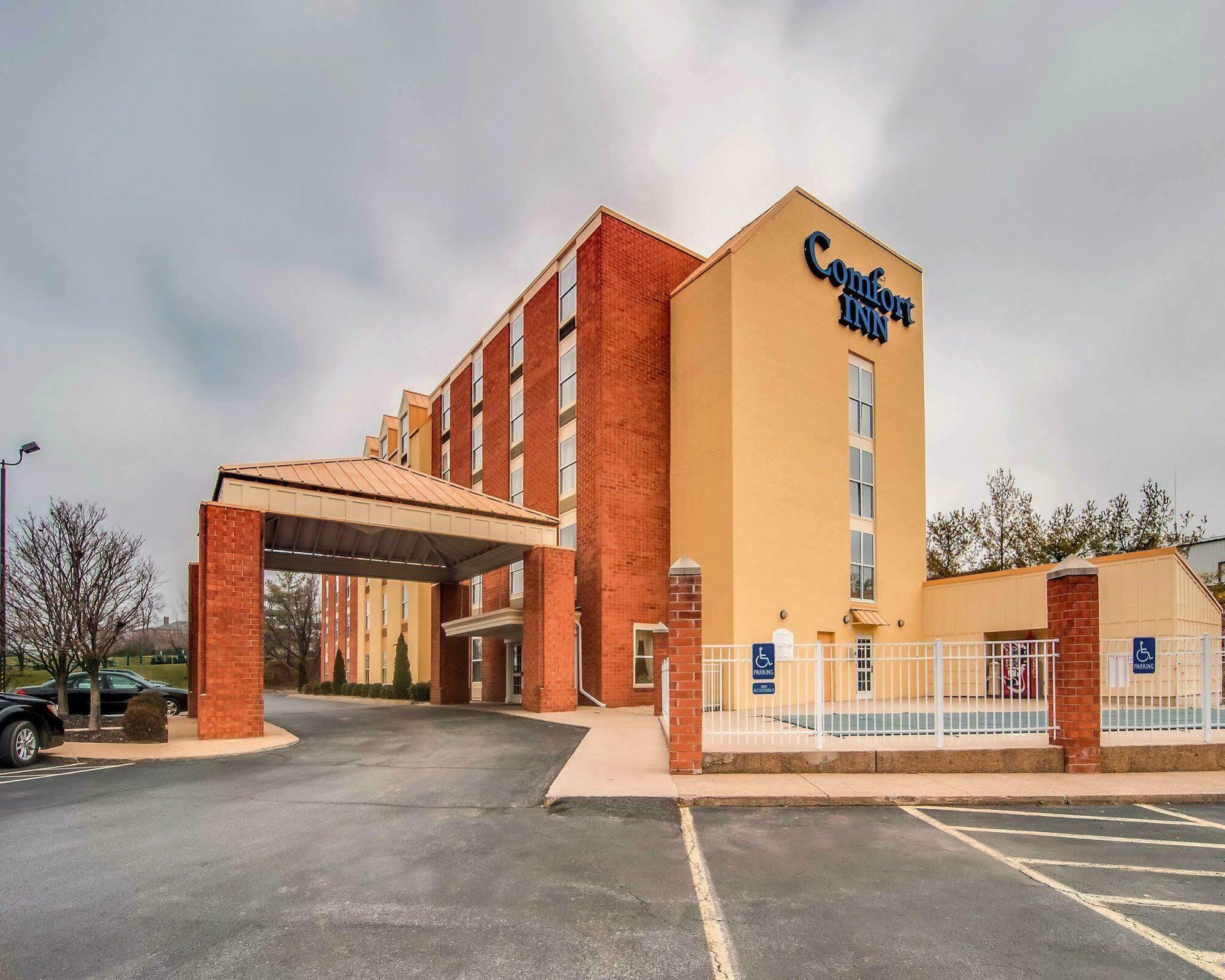 Comfort & Hotel 2*